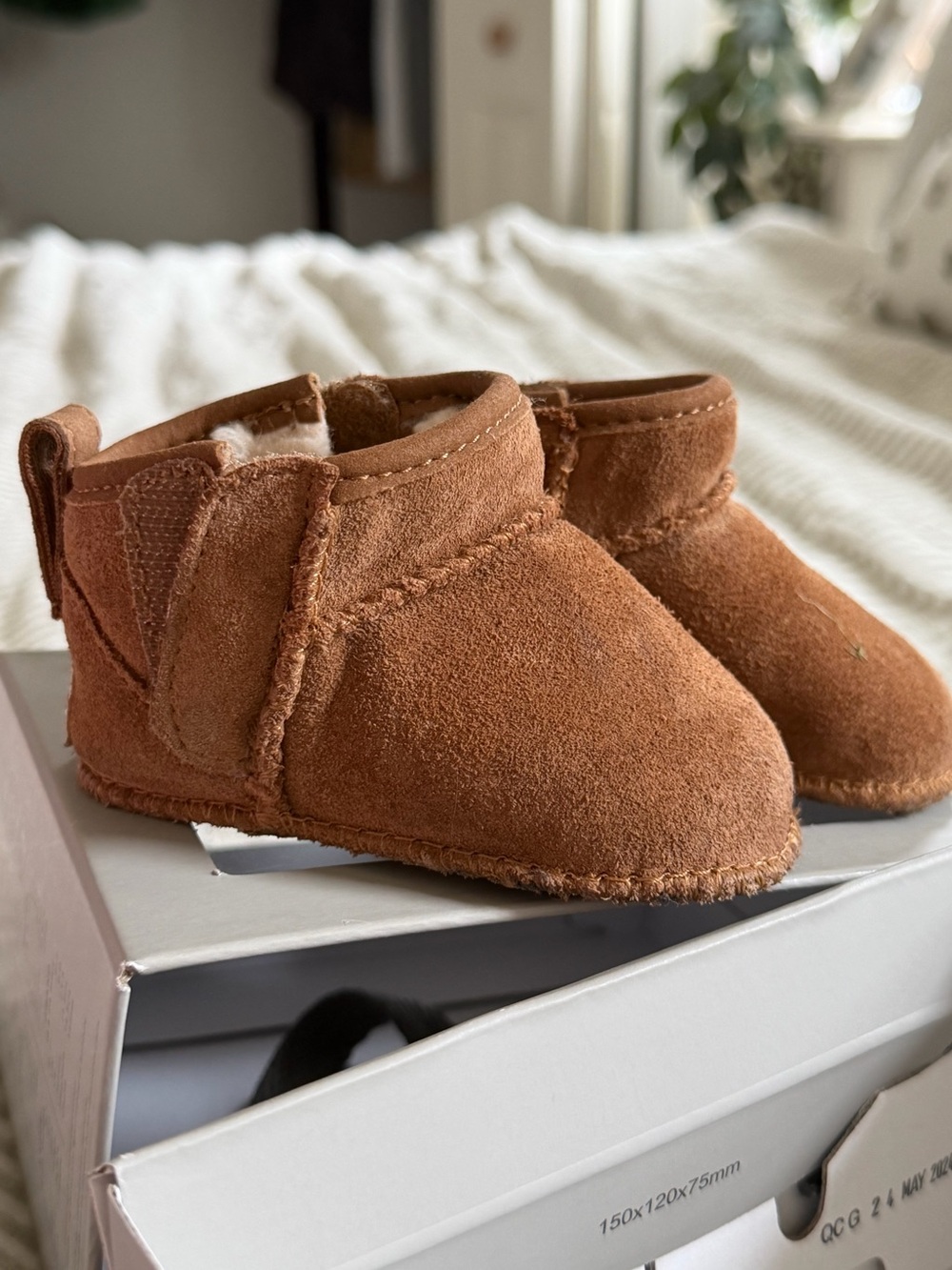 UGG BABY CLASSIC ULTRA MINI - BROWN SHOES